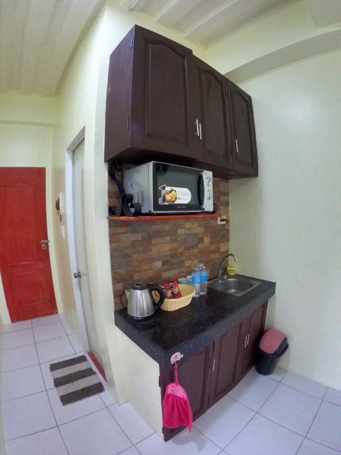 Antwet Backpacker'S Inn & Rooftop Bar Dumaguete City Esterno foto