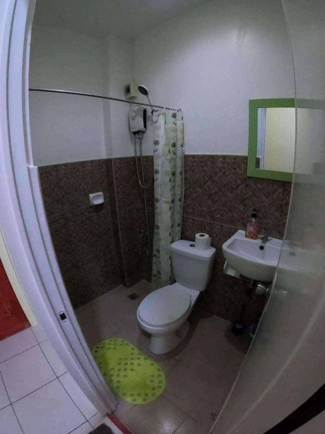 Antwet Backpacker'S Inn & Rooftop Bar Dumaguete City Esterno foto
